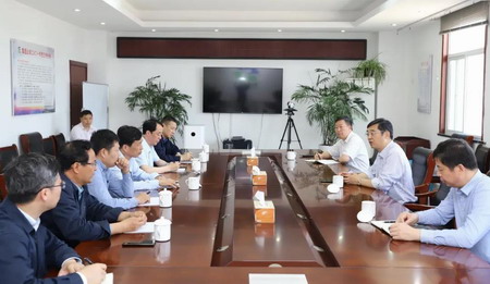 蘇鹽集團黨委書記、董事長章朝陽一行赴濱??h考察調研 蘇鹽集團黨委書記、董事長章朝陽一行赴濱??h考察調研