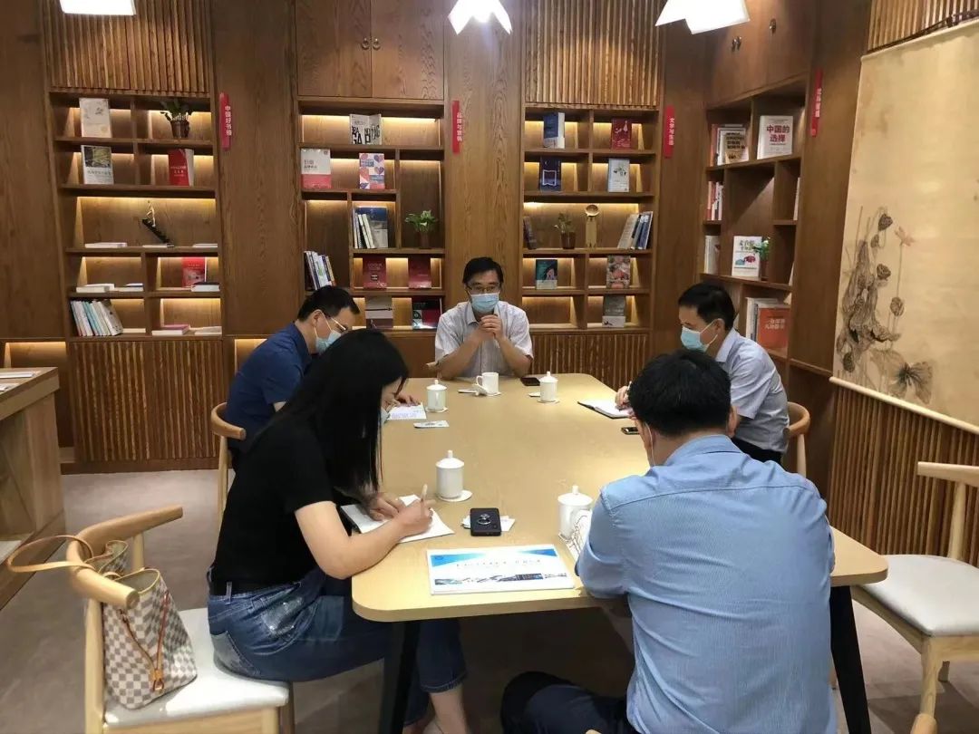 章朝陽會見中科院南京未來能源系統研究院執行院長張華良 章朝陽會見中科院南京未來能源系統研究院執行院長張華良