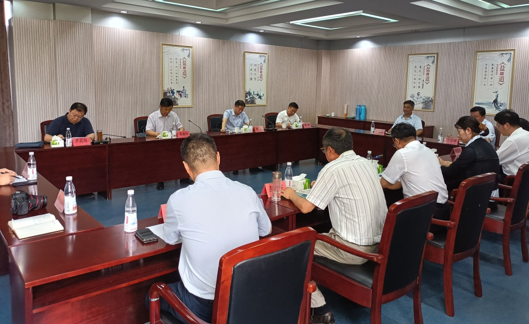 蘇鹽集團黨委書記、董事長章朝陽赴揚州鎮(zhèn)江鹽業(yè)公司調(diào)研 蘇鹽集團黨委書記、董事長章朝陽赴揚州鎮(zhèn)江鹽業(yè)公司調(diào)研