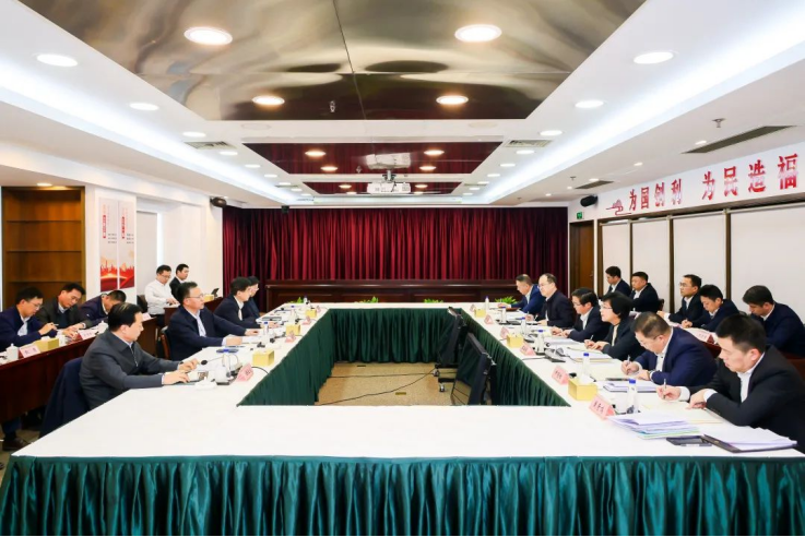 胡廣杰副省長調研蘇鹽集團